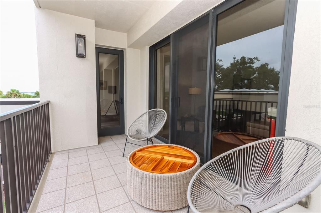 En Venta: $675,000 (2 camas, 2 baños, 1403 Pies cuadrados)