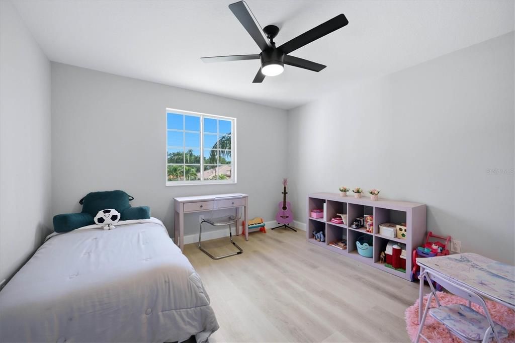 En Venta: $775,000 (4 camas, 3 baños, 2930 Pies cuadrados)