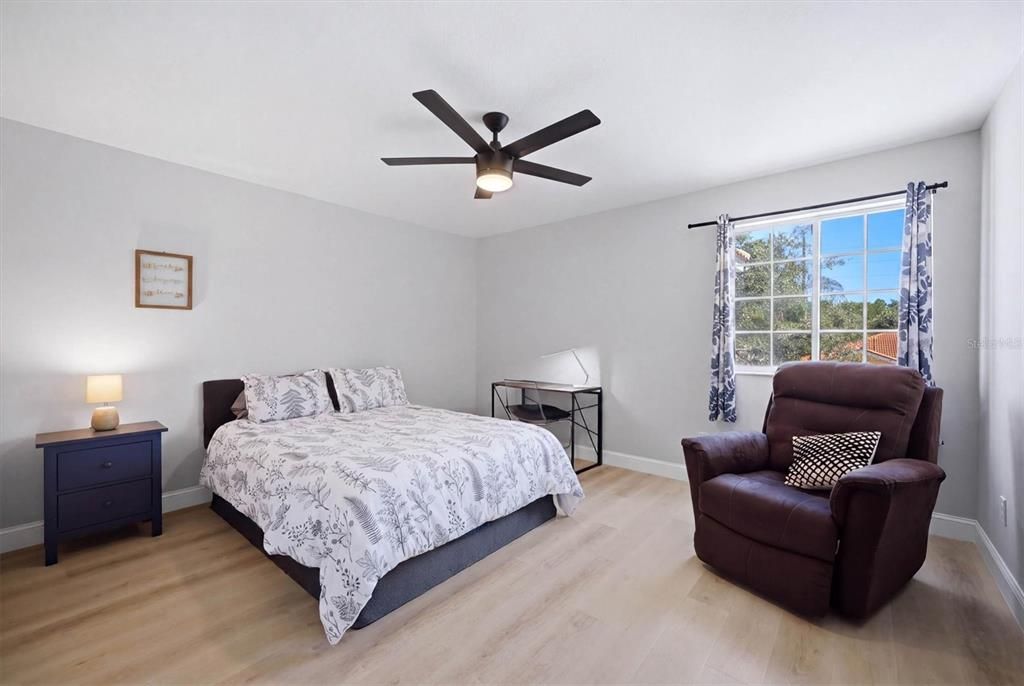 En Venta: $775,000 (4 camas, 3 baños, 2930 Pies cuadrados)