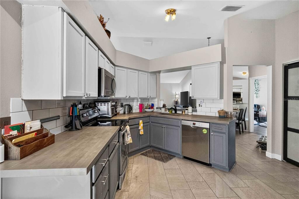 En Venta: $425,000 (3 camas, 2 baños, 1525 Pies cuadrados)