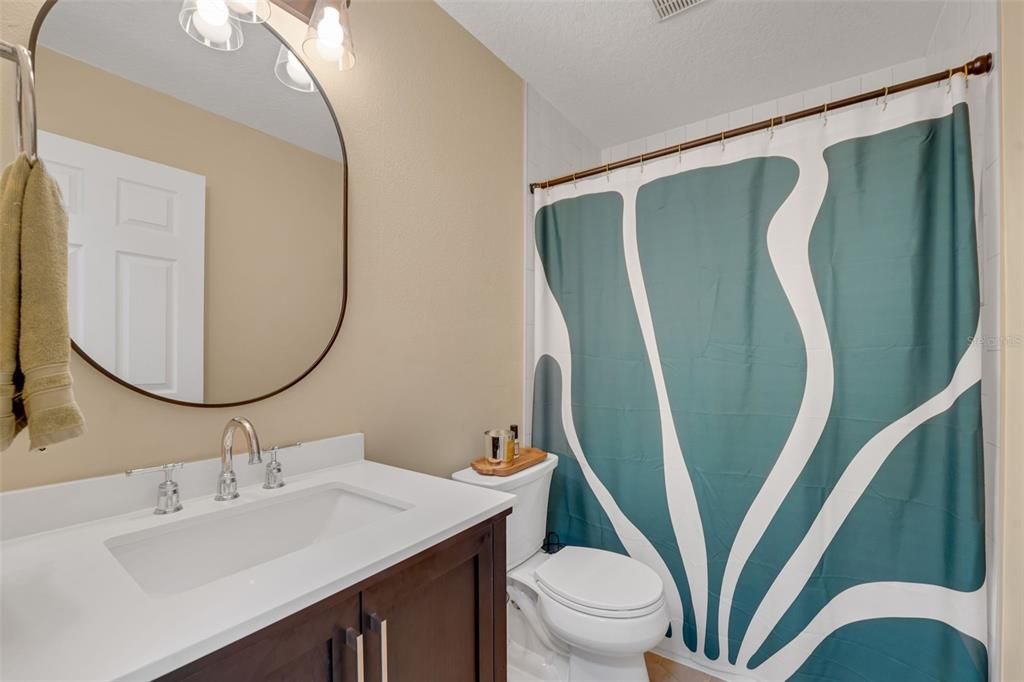 For Sale: $349,000 (3 beds, 2 baths, 1409 Square Feet)