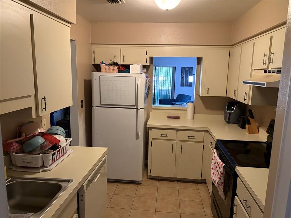 For Sale: $549,000 (4 beds, 0 baths, 1964 Square Feet)
