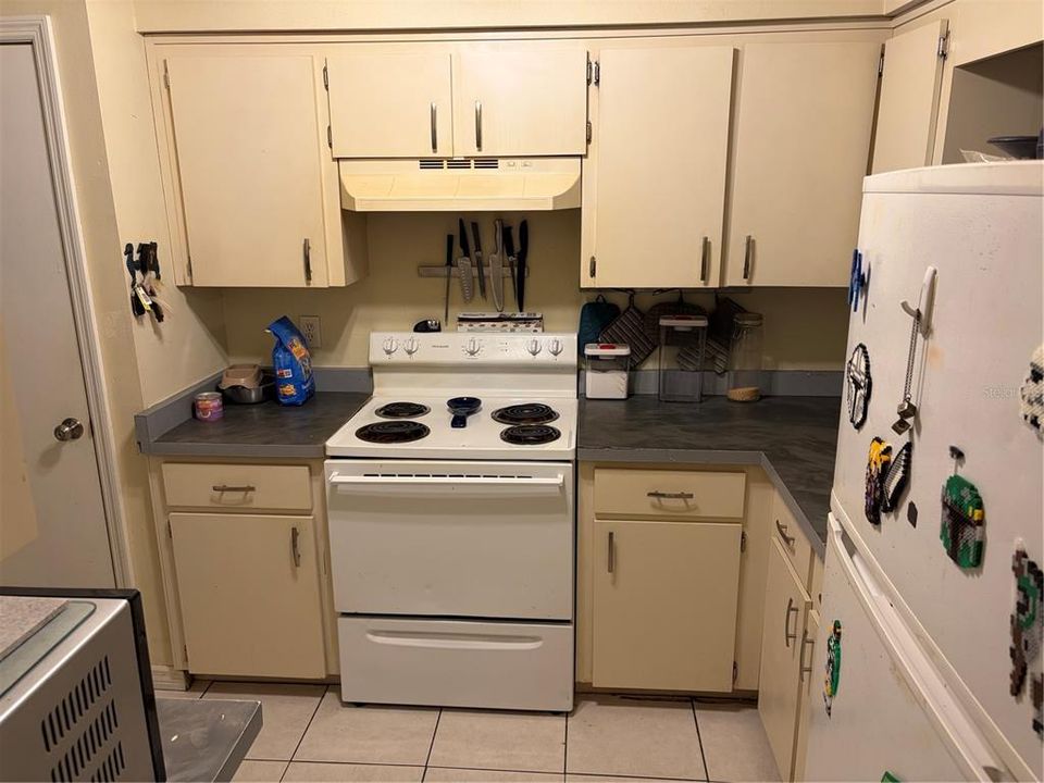For Sale: $549,000 (4 beds, 0 baths, 1964 Square Feet)