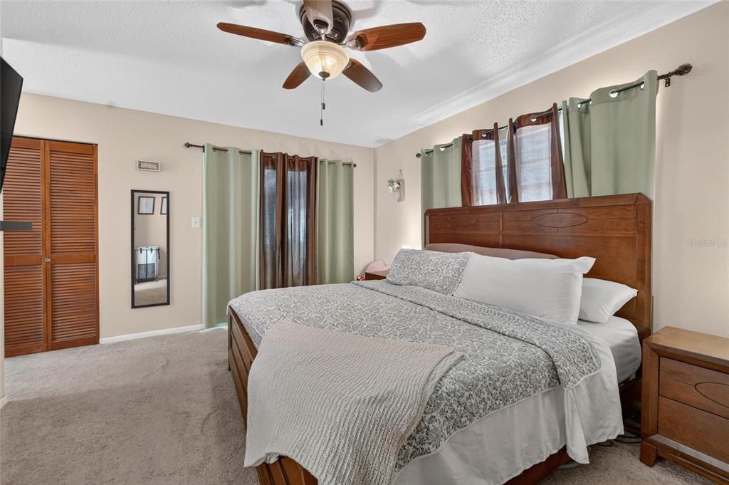 Activo con contrato: $209,950 (2 camas, 2 baños, 1336 Pies cuadrados)