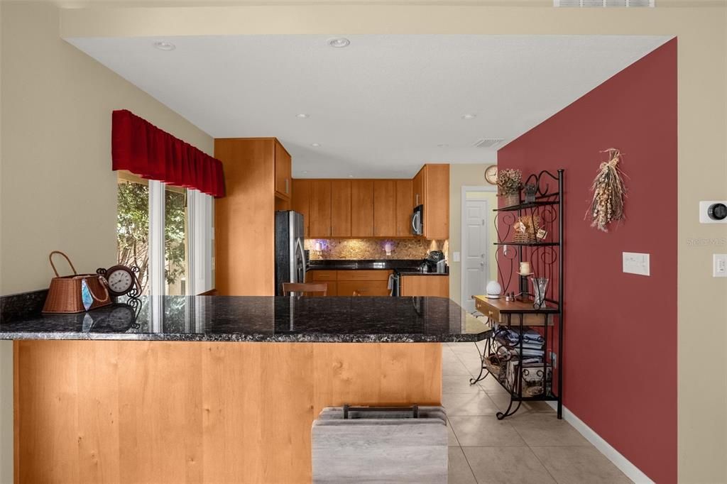 Activo con contrato: $405,000 (3 camas, 2 baños, 1545 Pies cuadrados)