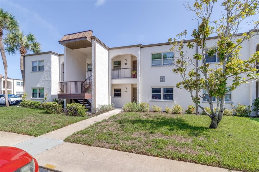 For Sale: $105,000 (2 beds, 1 baths, 820 Square Feet)