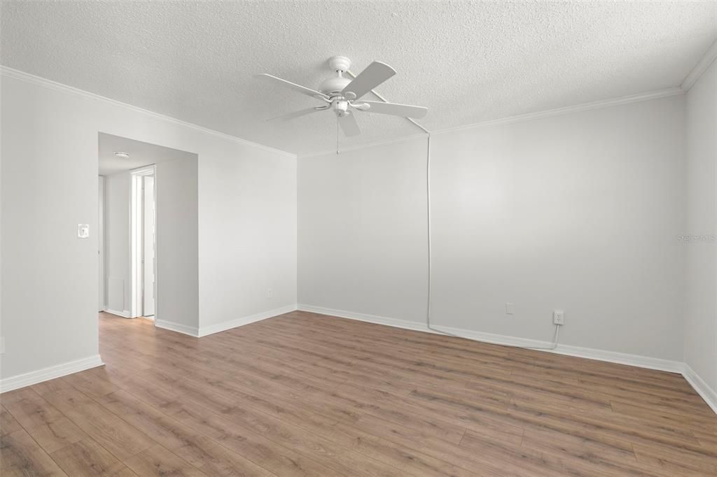 В аренду: $1,800 (1 спален, 1 ванн, 925 Квадратных фут)