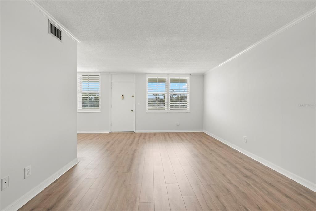 В аренду: $1,800 (1 спален, 1 ванн, 925 Квадратных фут)