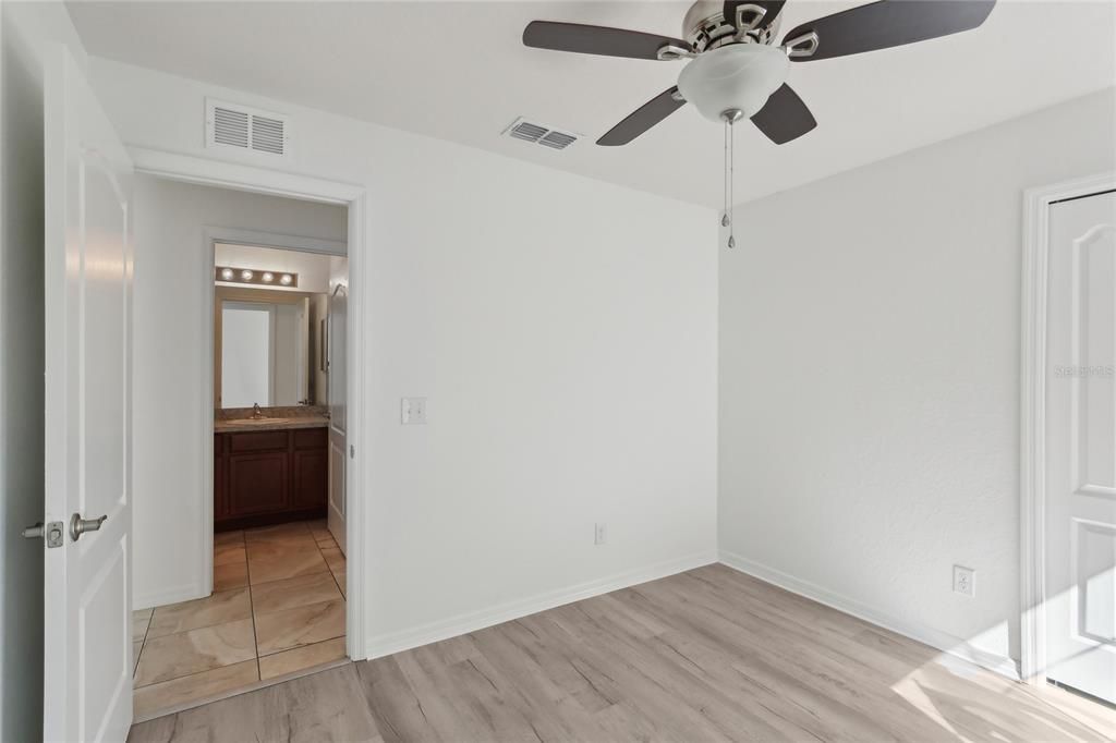В аренду: $1,895 (3 спален, 2 ванн, 1538 Квадратных фут)