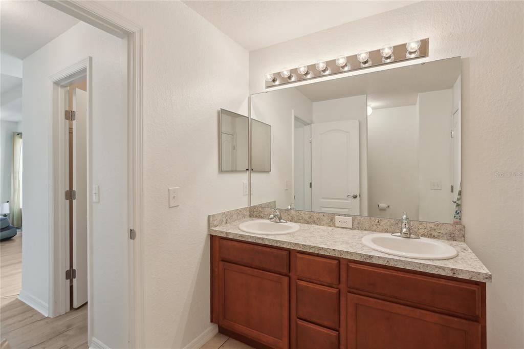 В аренду: $1,895 (3 спален, 2 ванн, 1538 Квадратных фут)