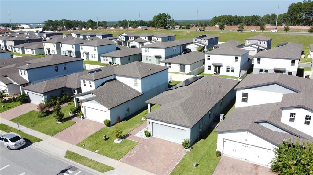 На продажу: $325,000 (4 спален, 2 ванн, 1688 Квадратных фут)