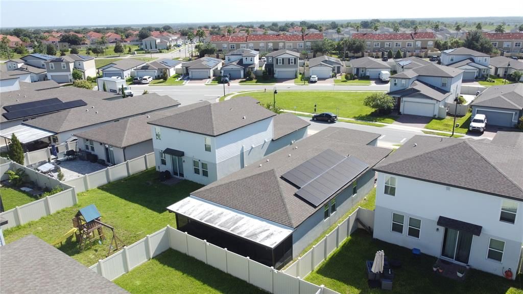 На продажу: $325,000 (4 спален, 2 ванн, 1688 Квадратных фут)