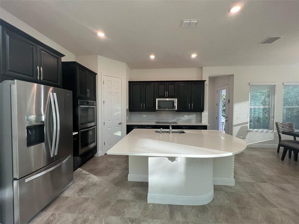 For Rent: $4,900 (4 beds, 3 baths, 2484 Square Feet)