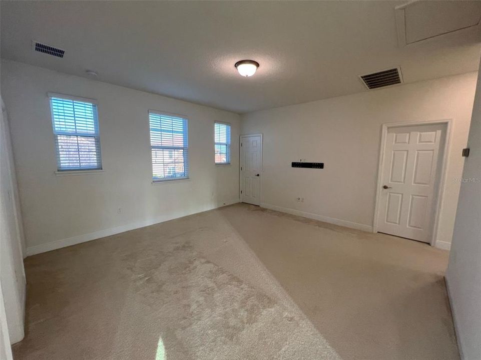 For Rent: $4,900 (4 beds, 3 baths, 2484 Square Feet)