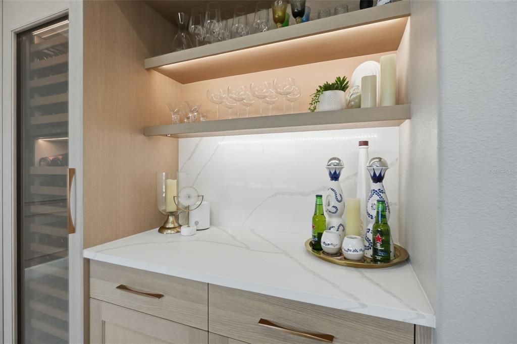 En Venta: $1,500,000 (6 camas, 3 baños, 3470 Pies cuadrados)