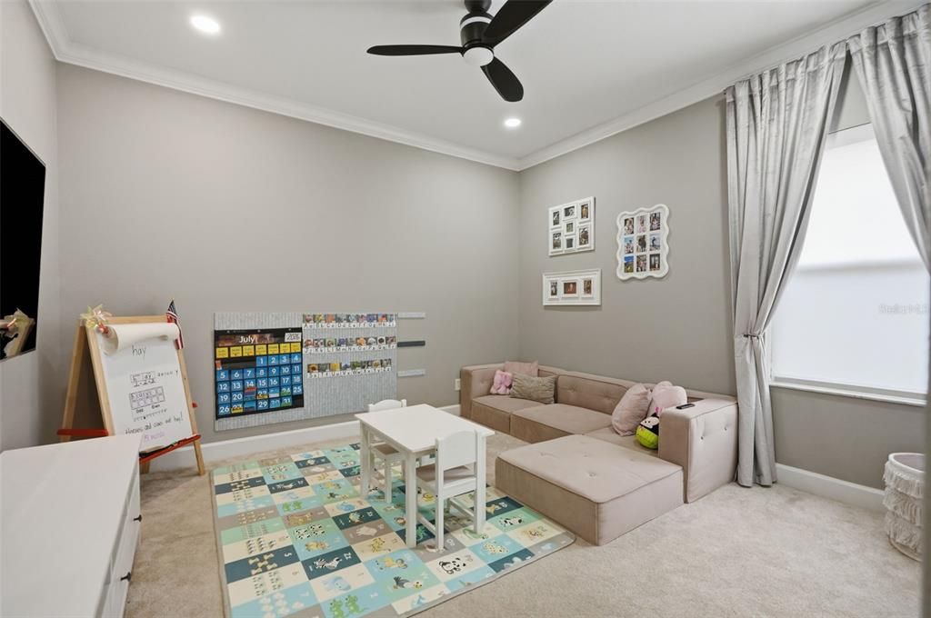 En Venta: $1,500,000 (6 camas, 3 baños, 3470 Pies cuadrados)