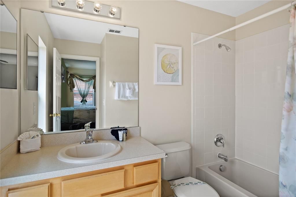 For Sale: $485,000 (6 beds, 5 baths, 2771 Square Feet)