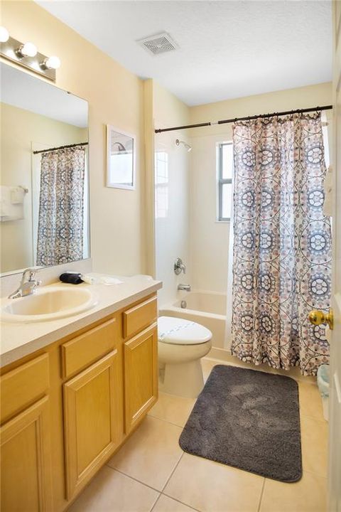 For Sale: $485,000 (6 beds, 5 baths, 2771 Square Feet)