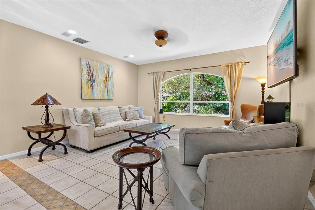 For Sale: $575,000 (3 beds, 2 baths, 2129 Square Feet)