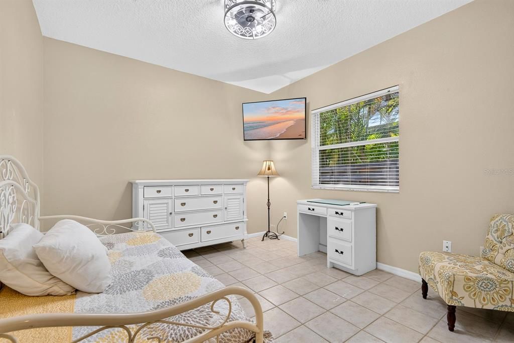 For Sale: $575,000 (3 beds, 2 baths, 2129 Square Feet)