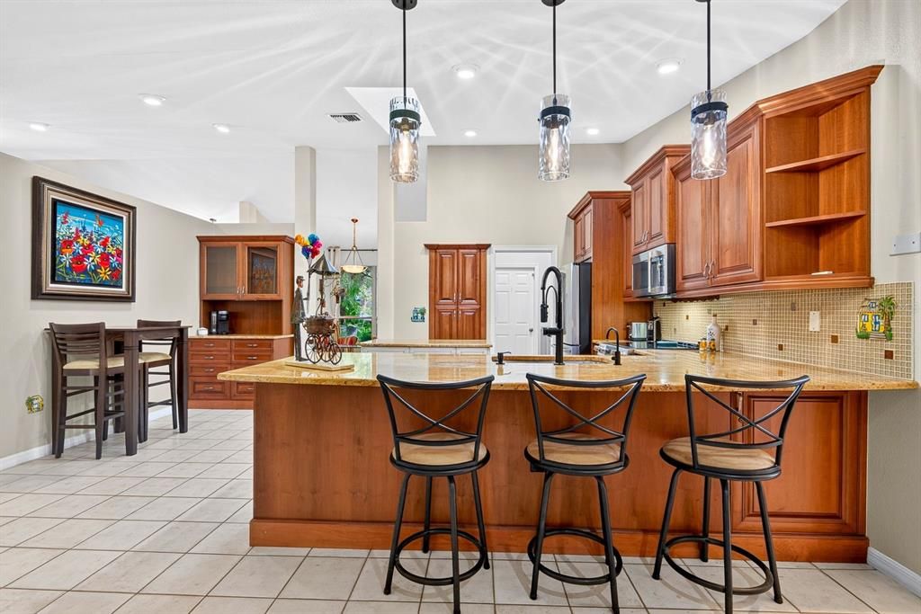 For Sale: $575,000 (3 beds, 2 baths, 2129 Square Feet)