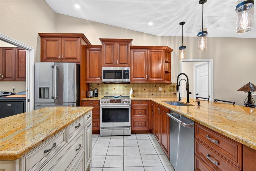 For Sale: $575,000 (3 beds, 2 baths, 2129 Square Feet)