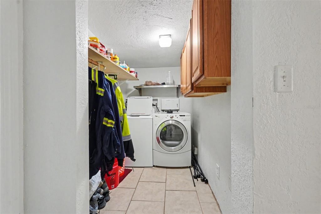 На продажу: $315,000 (5 спален, 3 ванн, 2778 Квадратных фут)