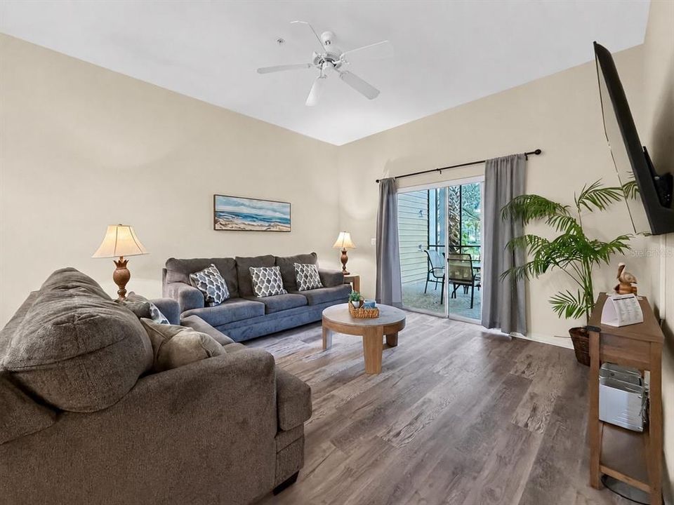 En Venta: $195,000 (2 camas, 2 baños, 1307 Pies cuadrados)