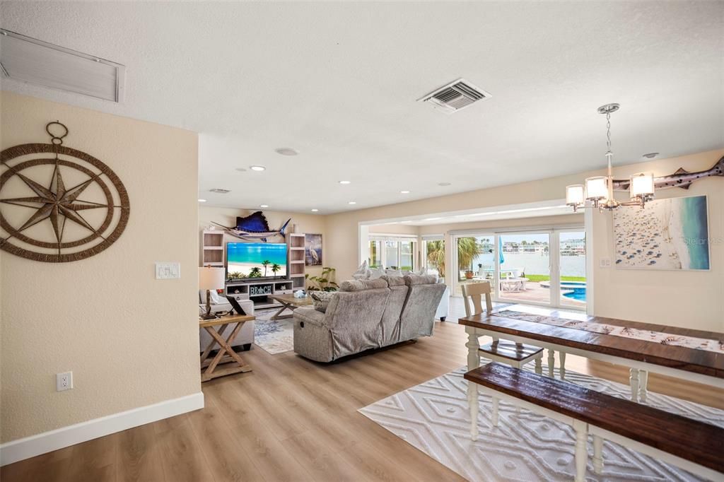 For Sale: $1,679,900 (3 beds, 2 baths, 2342 Square Feet)