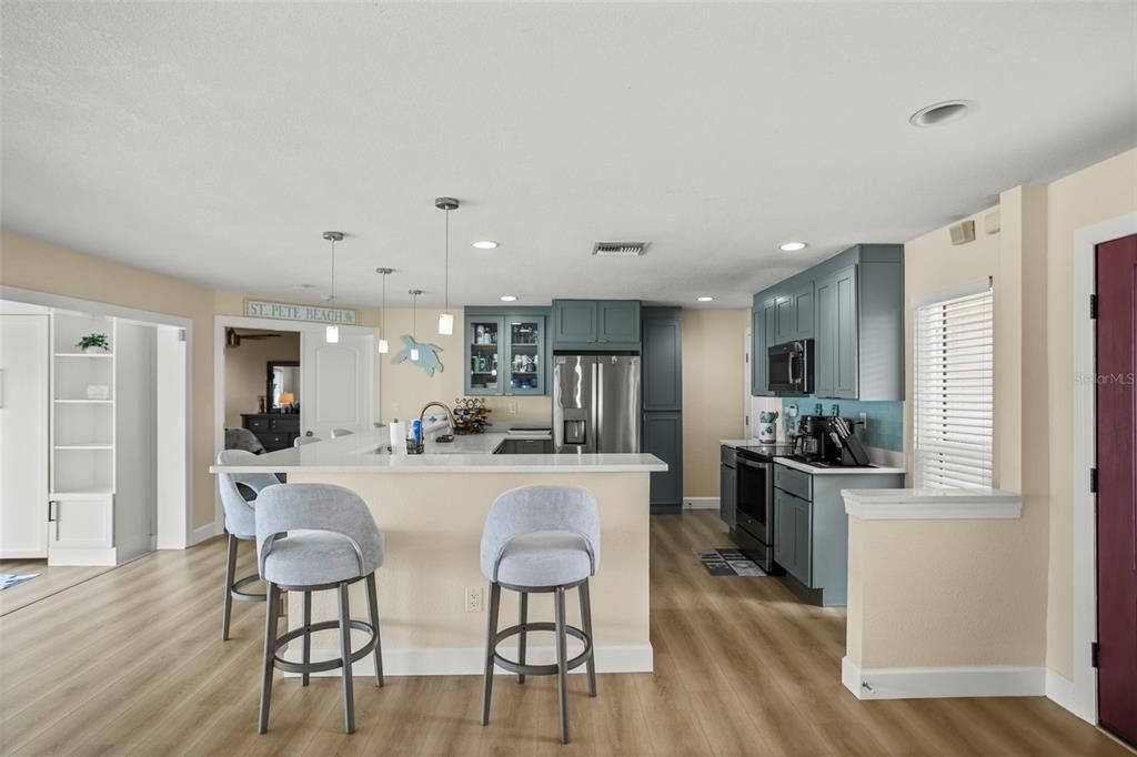 For Sale: $1,679,900 (3 beds, 2 baths, 2342 Square Feet)