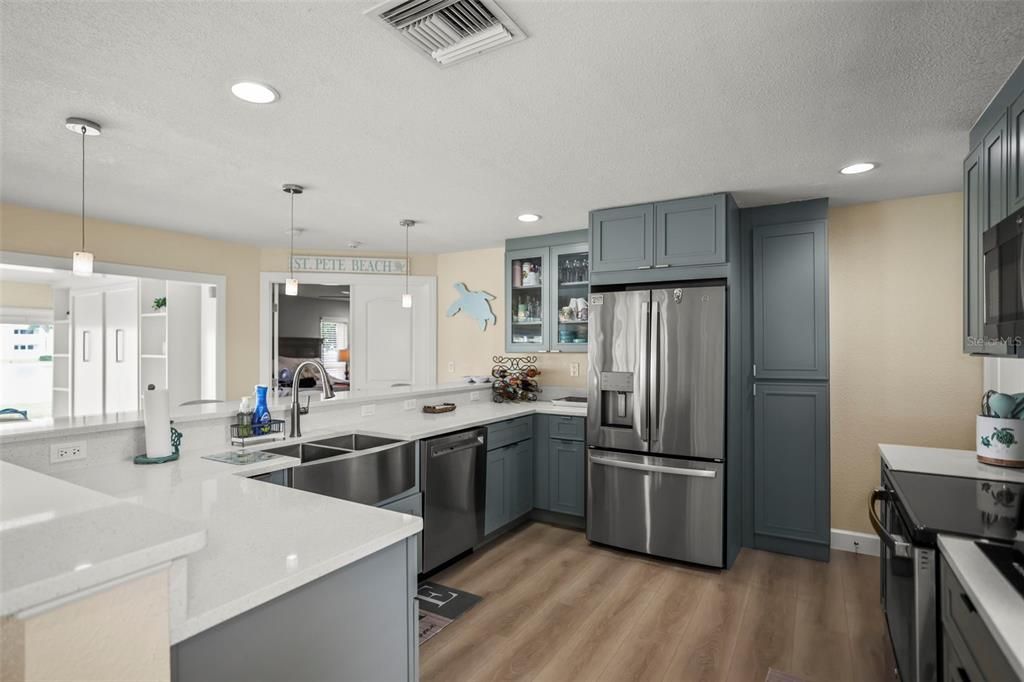 For Sale: $1,679,900 (3 beds, 2 baths, 2342 Square Feet)