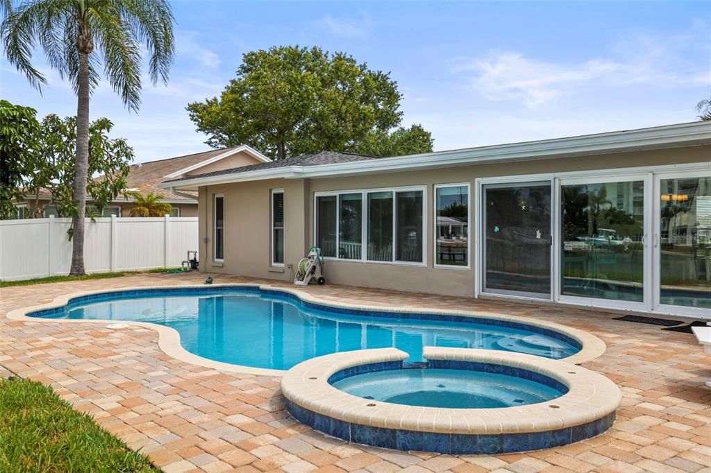 For Sale: $1,679,900 (3 beds, 2 baths, 2342 Square Feet)
