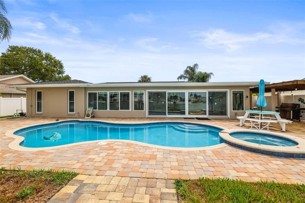 For Sale: $1,679,900 (3 beds, 2 baths, 2342 Square Feet)