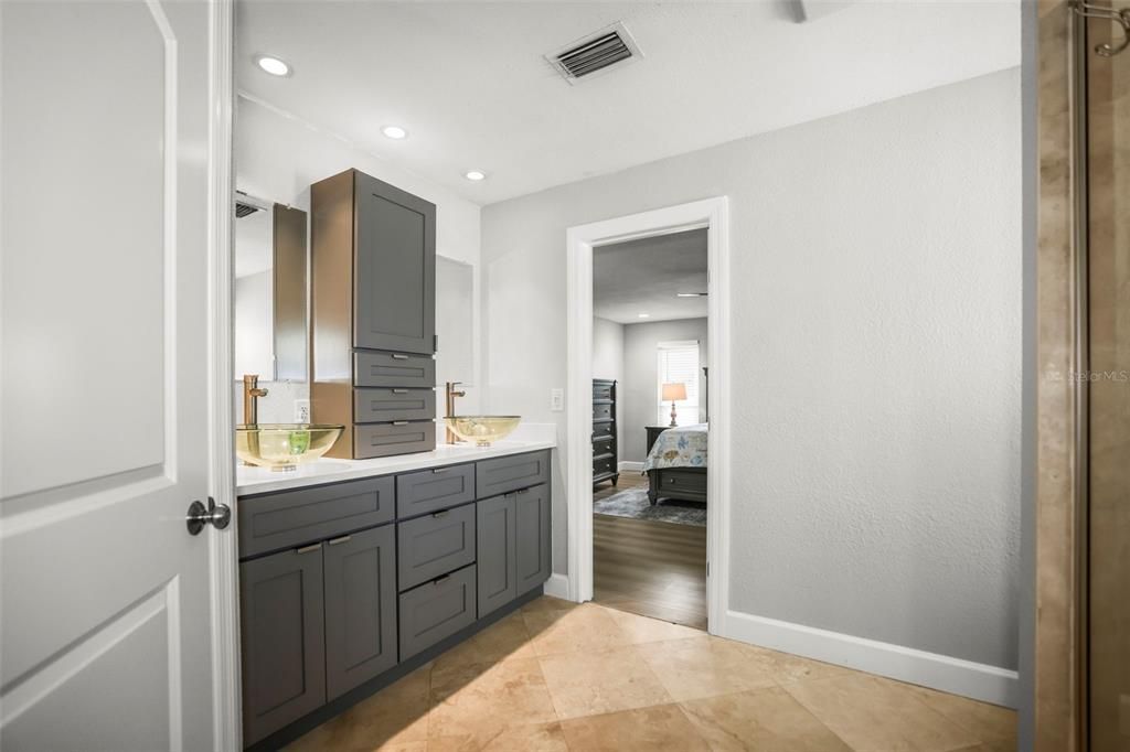 For Sale: $1,679,900 (3 beds, 2 baths, 2342 Square Feet)