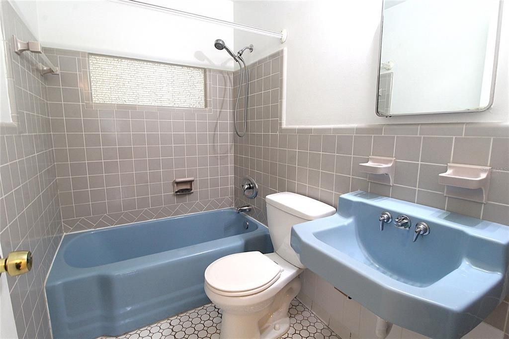 В аренду: $2,700 (3 спален, 3 ванн, 1737 Квадратных фут)