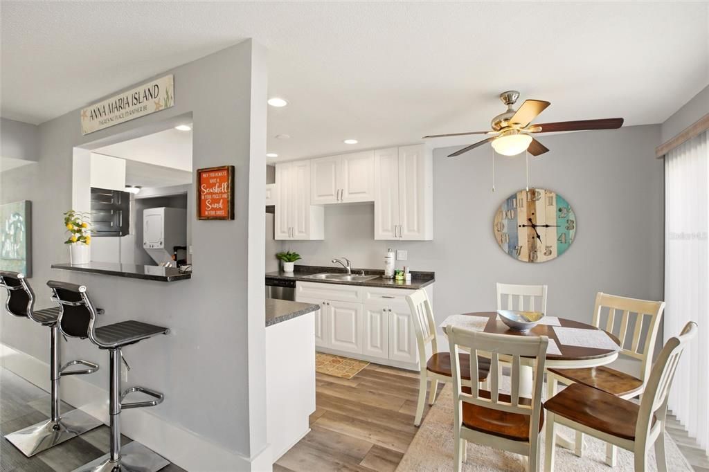For Sale: $266,500 (2 beds, 2 baths, 1336 Square Feet)