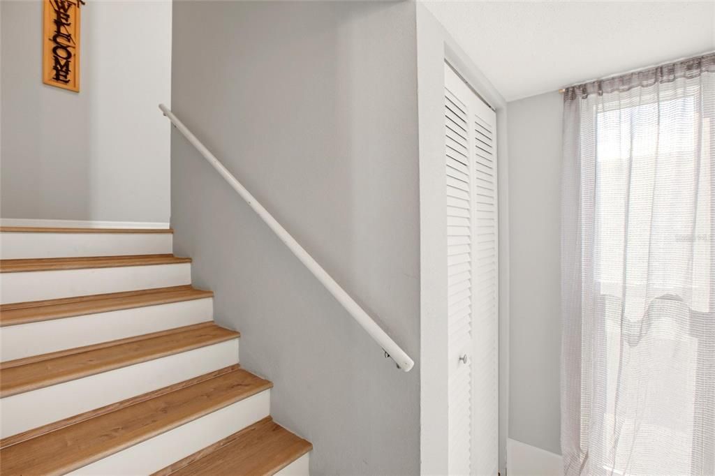 For Sale: $266,500 (2 beds, 2 baths, 1336 Square Feet)
