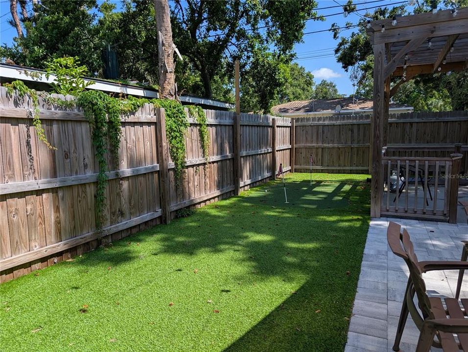 Active With Contract: $3,200 (3 beds, 2 baths, 1198 Square Feet)