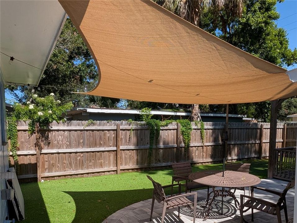 Active With Contract: $3,200 (3 beds, 2 baths, 1198 Square Feet)
