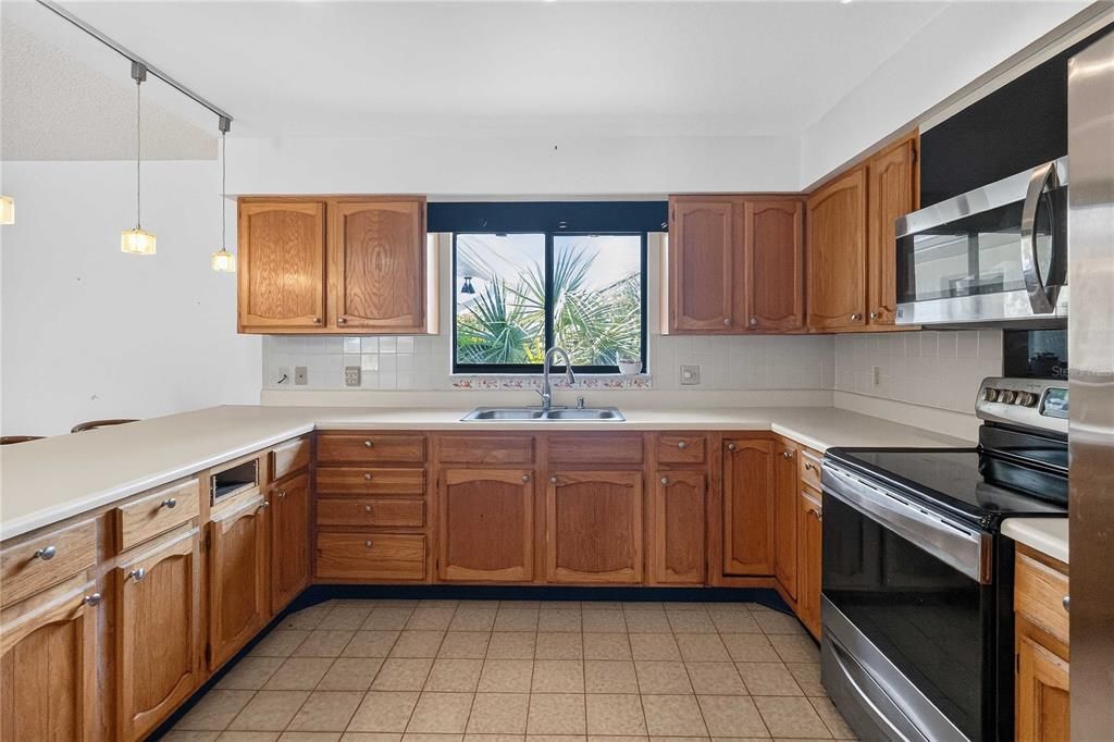 На продажу: $325,000 (3 спален, 2 ванн, 1959 Квадратных фут)