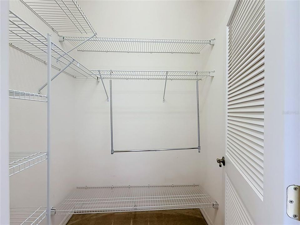 На продажу: $310,000 (3 спален, 2 ванн, 1824 Квадратных фут)