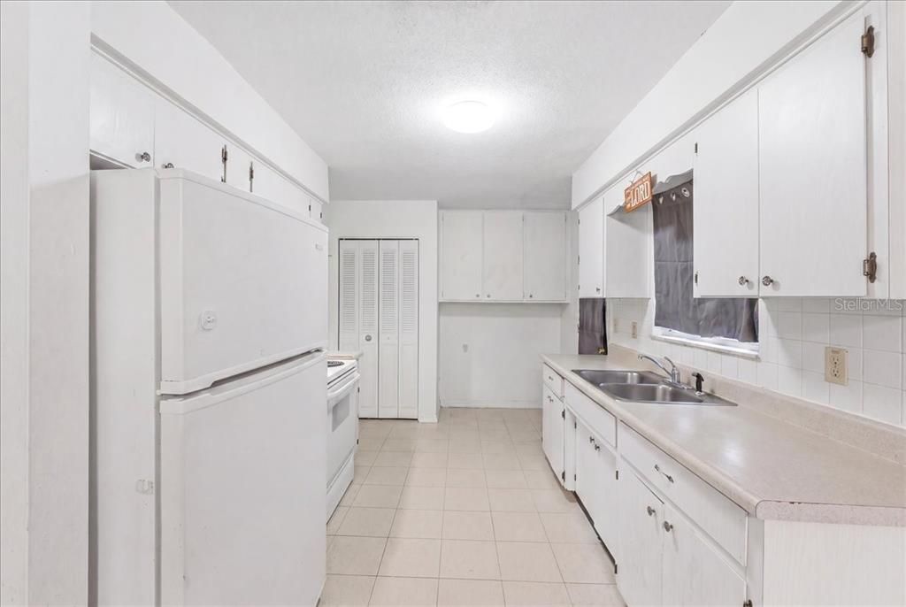 For Sale: $295,000 (4 beds, 0 baths, 1697 Square Feet)