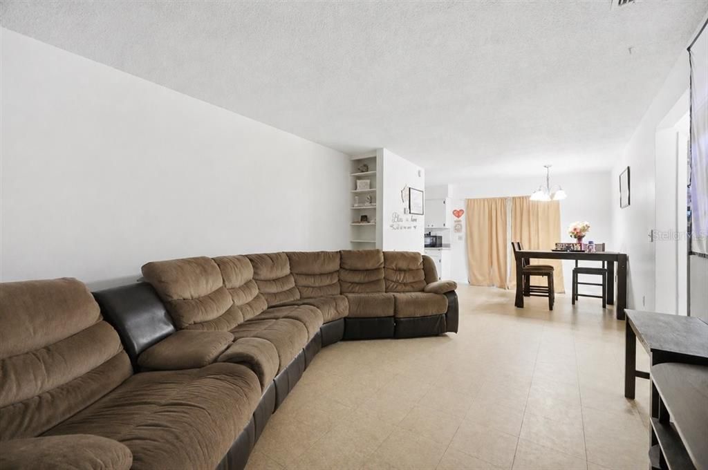 For Sale: $295,000 (4 beds, 0 baths, 1697 Square Feet)