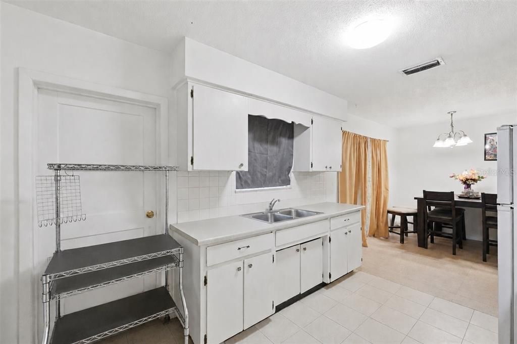 For Sale: $295,000 (4 beds, 0 baths, 1697 Square Feet)
