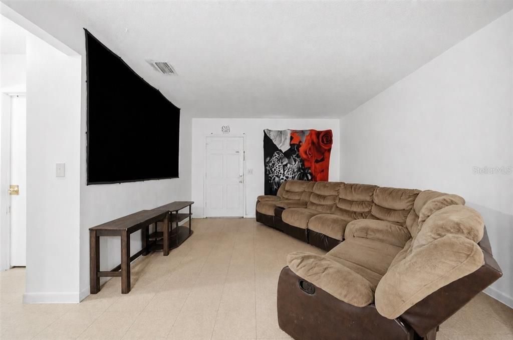For Sale: $295,000 (4 beds, 0 baths, 1697 Square Feet)