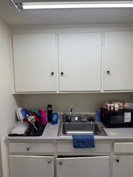 For Sale: $135,000 (2 beds, 1 baths, 816 Square Feet)