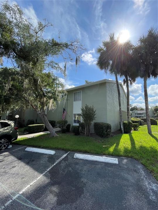 For Sale: $125,000 (2 beds, 1 baths, 764 Square Feet)