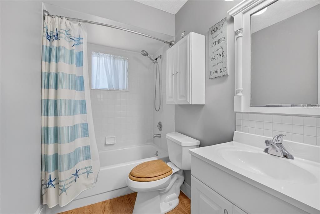 Activo con contrato: $179,900 (2 camas, 2 baños, 1166 Pies cuadrados)