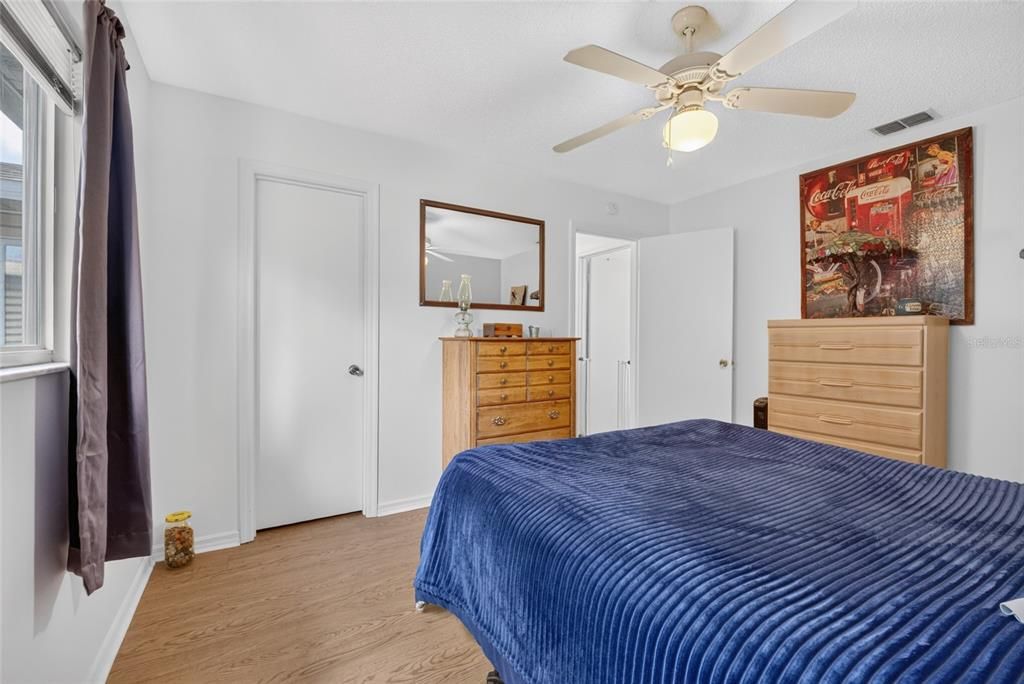 Activo con contrato: $179,900 (2 camas, 2 baños, 1166 Pies cuadrados)
