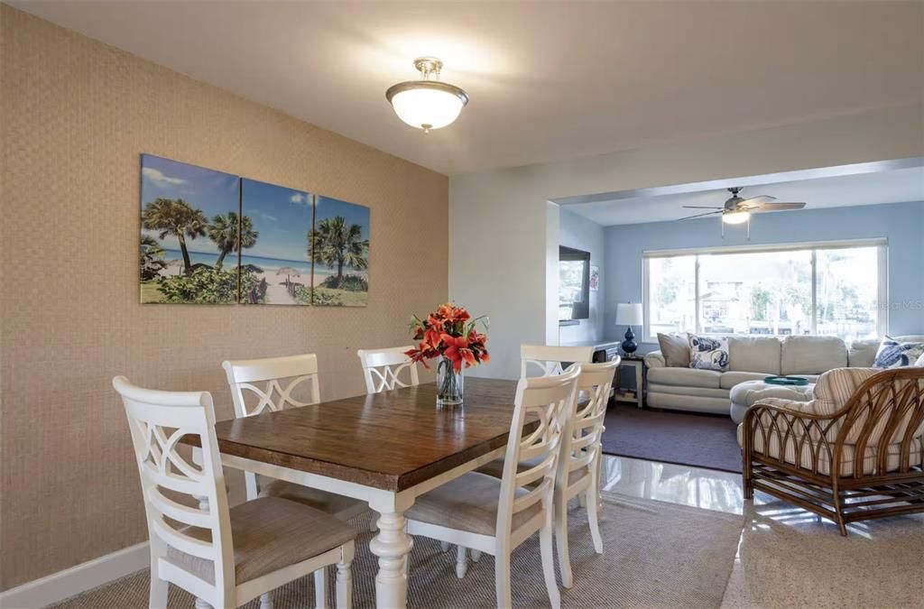 В аренду: $3,600 (2 спален, 2 ванн, 1406 Квадратных фут)